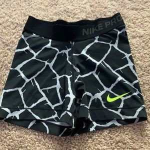 Nike pro, size XS